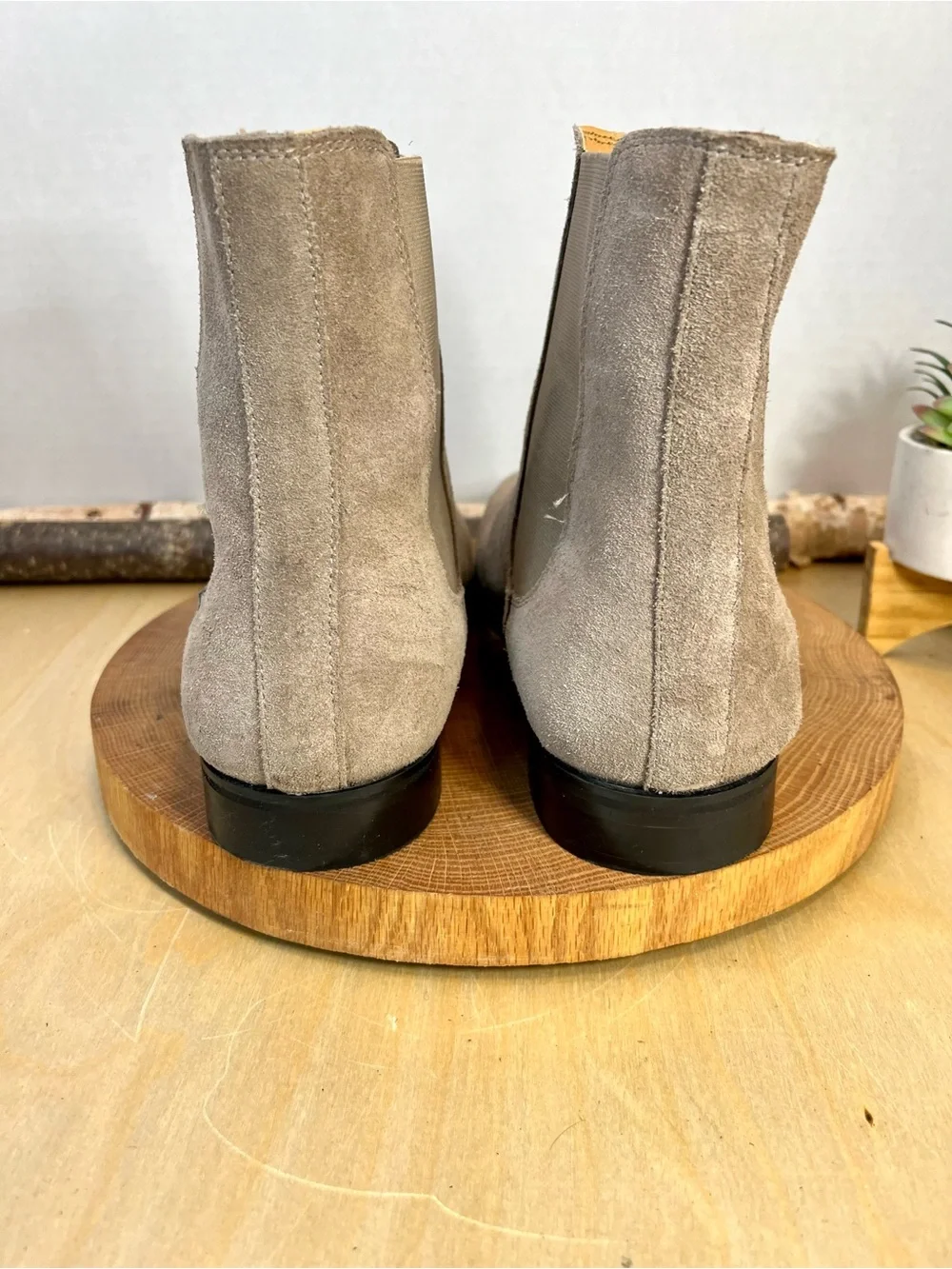 Express Men's Gray Taupe Suede Chelsea Boots Size 11